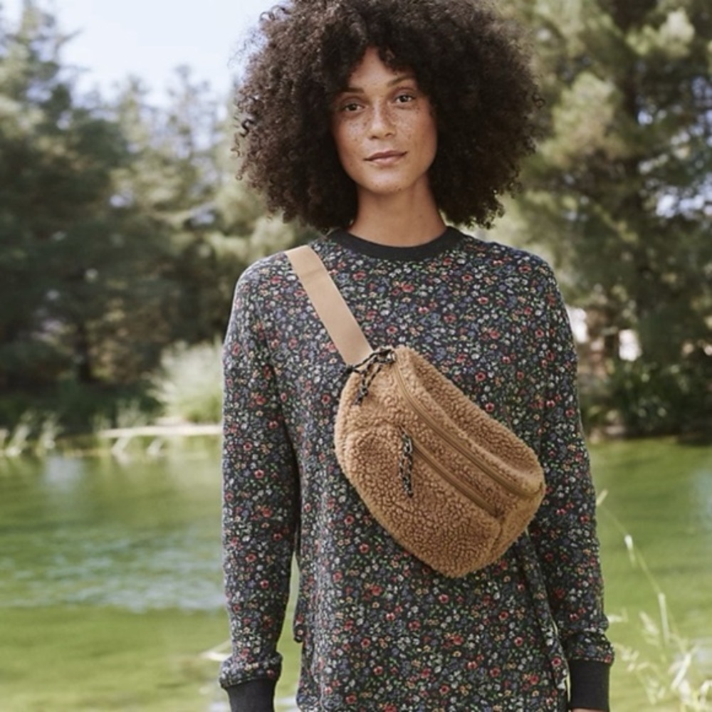 The Great x Eddie Bauer Shearling Waist Bag